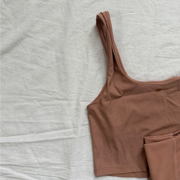 Fabletics Women's Tan workout top and leggings matching set - Picture 3 of 4